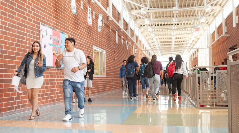 Federal COVID money supported 7% of Chicago school budgets the past three years